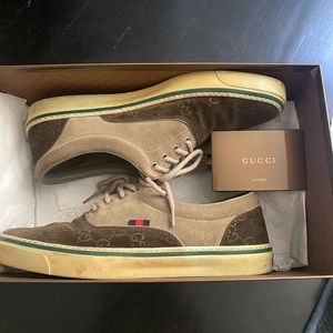 Gucci suede boat shoes. Size G 8+